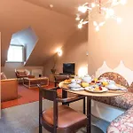 Sra Do Leite Next To Cathedral By Se Apartment *