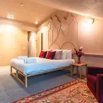 Sra Do Leite Next To Cathedral By Sé * Braga