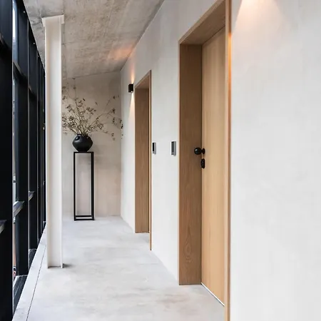 Sra Do Leite Next To Cathedral By Se